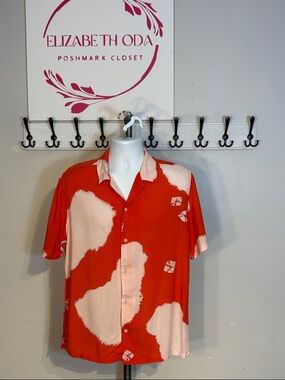 All Saints Men's Short-Sleeve Button-Down Shirt in absract pattern.  Size Small